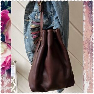 VINTAGE COACH MAHOGANY LEATHER SMALL DRAWSTRING SLING  BUCKET BAG